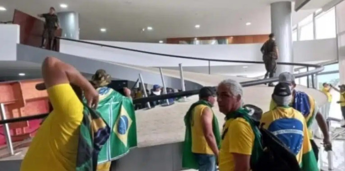 GSI do governo Lula impõe sigilo a servidores investigados pelo 8 de Janeiro