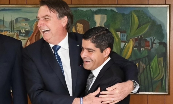 ACM Neto nega 'qualquer tipo de acordo' com Bolsonaro após menção em coluna