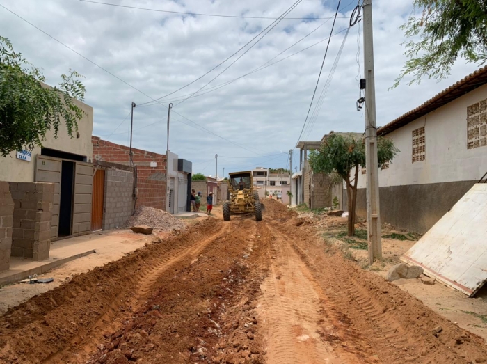 Obras de pavimentação em Sento-Sé seguem em ritmo acelerado e recebe aprovação da comunidade