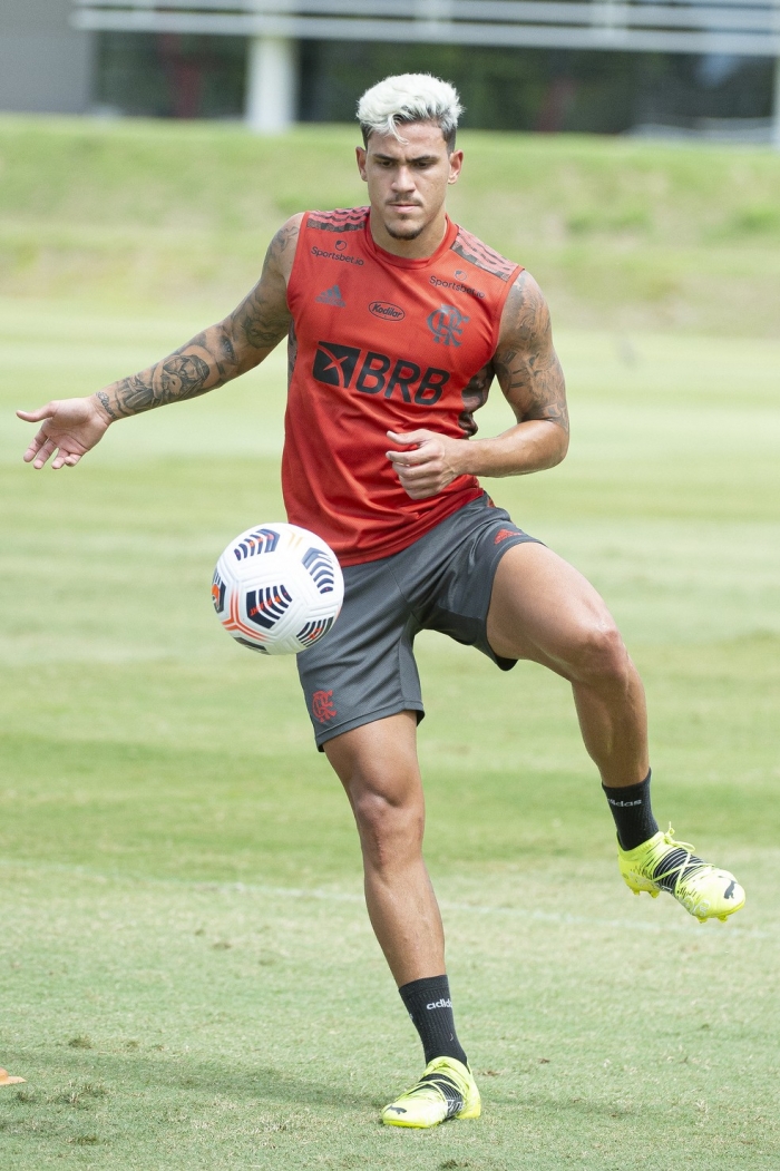Ainda em recuperação, Pedro está fora da Supercopa entre Flamengo e Palmeiras