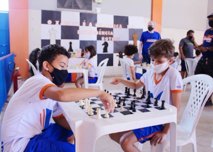 Crianças disputam campeonato de xadrez em Petrolina