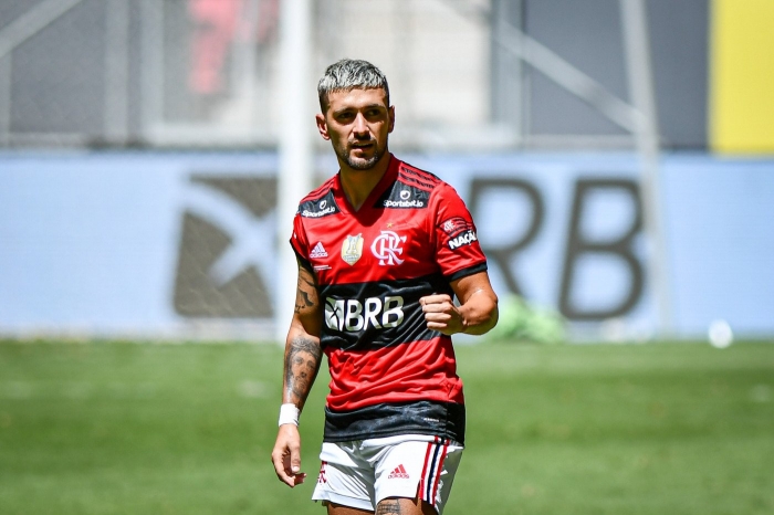 Flamengo anuncia renovação com Arrascaeta até o fim de 2026