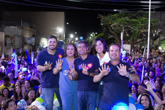 Em Juazeiro, Jordávio Ramos leva um mar de gente para as ruas ao lado de Acm Neto