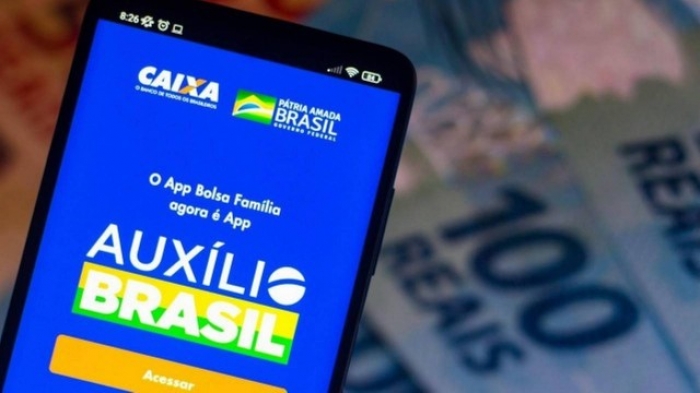 Caixa suspende empréstimos pelo consignado do Auxílio Brasil
