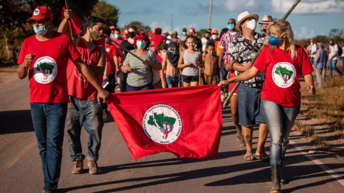 MST reestreia no governo Lula invadindo terras produtivas