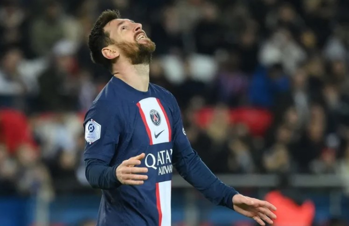Torcedores do PSG planejam recepção hostil e vaias a Messi no próximo jogo