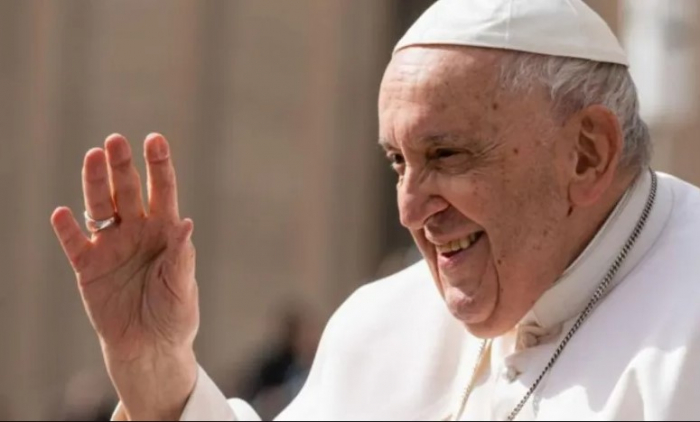 Papa Francisco é internado em Roma com dificuldades respiratórias