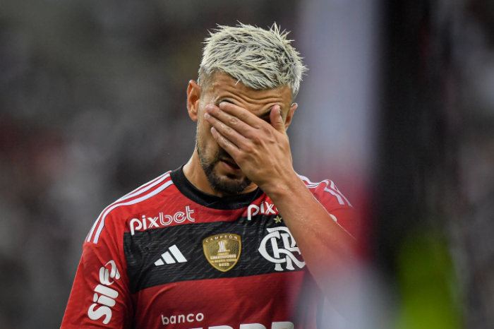 Arrascaeta desfalca Flamengo nas finais do Carioca contra o Fluminense