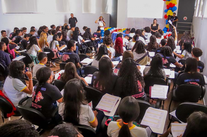 Escola da rede municipal de ensino de Juazeiro realiza aulão e prepara estudantes para avaliação do Saeb 2023