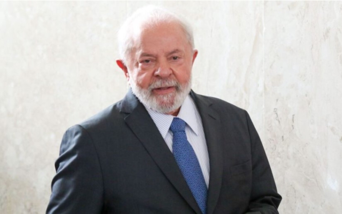 Lula participa de jantar na casa de Barroso com ministros do STF, sem Mendonça e Cármen