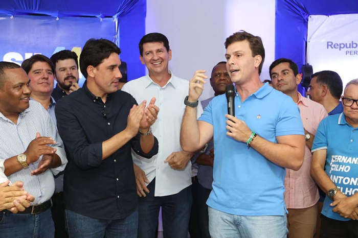 Miguel Coelho, Fernando Filho e Antonio Coelho comemoram apoio dos Republicanos à pré-candidatura de Simão Durando