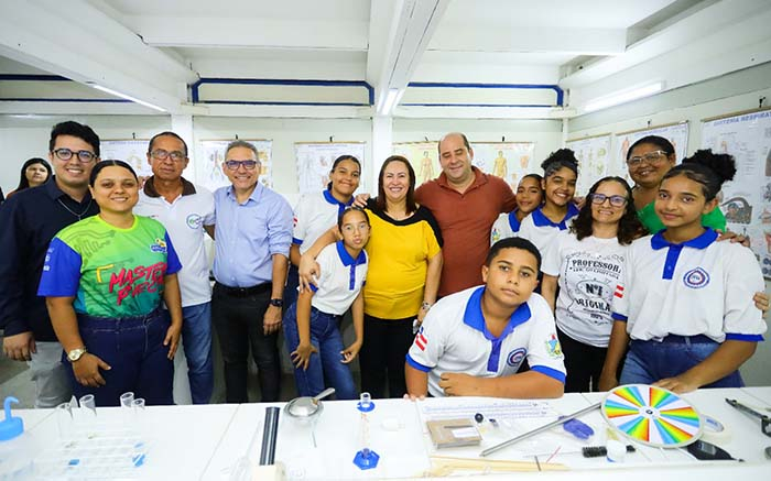 Suzana Ramos entrega primeiro Laboratório de Ciências da educação municipal de Juazeiro 
