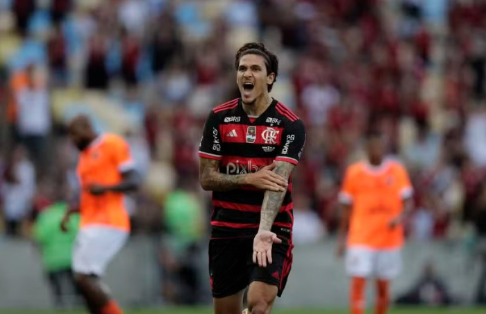 Flamengo faz três no Nova Iguaçu e fica perto do título do Carioca