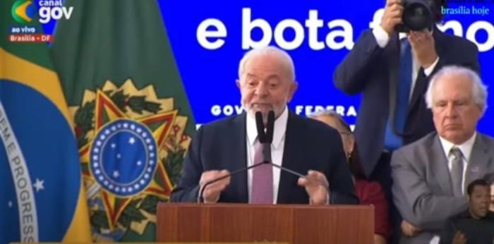 Lula cobra agilidade de Alckmin e diz que Haddad tem que falar com Congresso 'em vez de ler um livro'