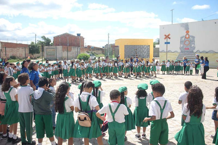 Escola Estação do Saber encerra celebrações ao Dia do dos Povos Indígenas com feira de mostra cultural 